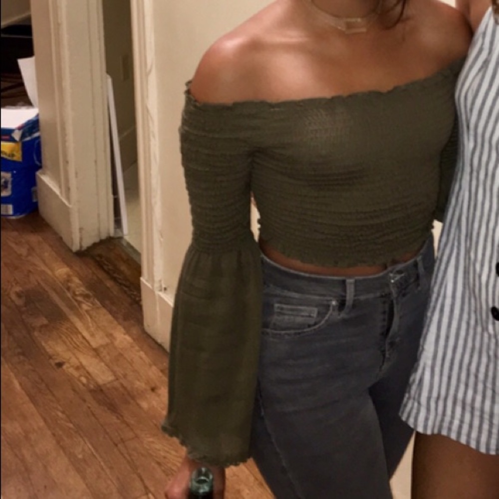 Pinkyotto Green Off the Shoulder Top